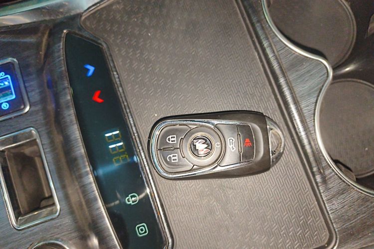 别克GL8 2023款 ES陆尊 舒适型中控内饰7001