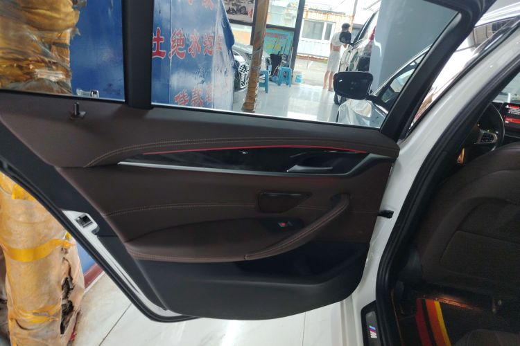 宝马5系 2022款 改款 525Li M运动套装中控内饰49