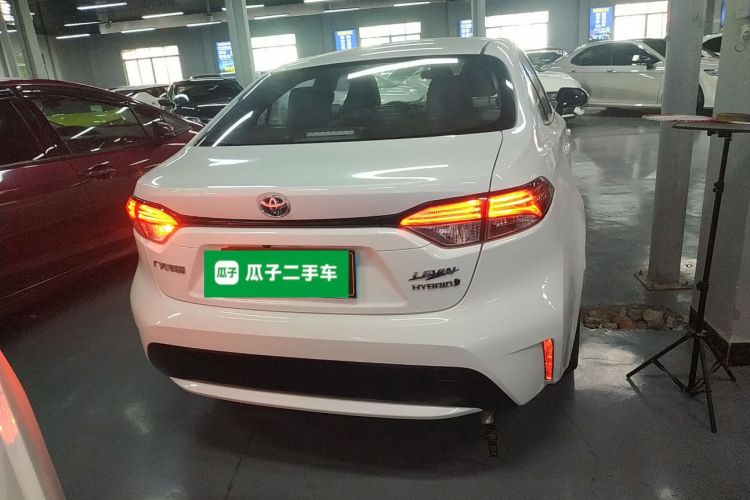 丰田 雷凌 2022款 双擎 1.8H E-CVT豪华版车身外观6