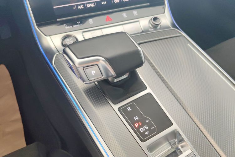 奥迪A6L 2024款 45 TFSI 臻选动感型局部细节18