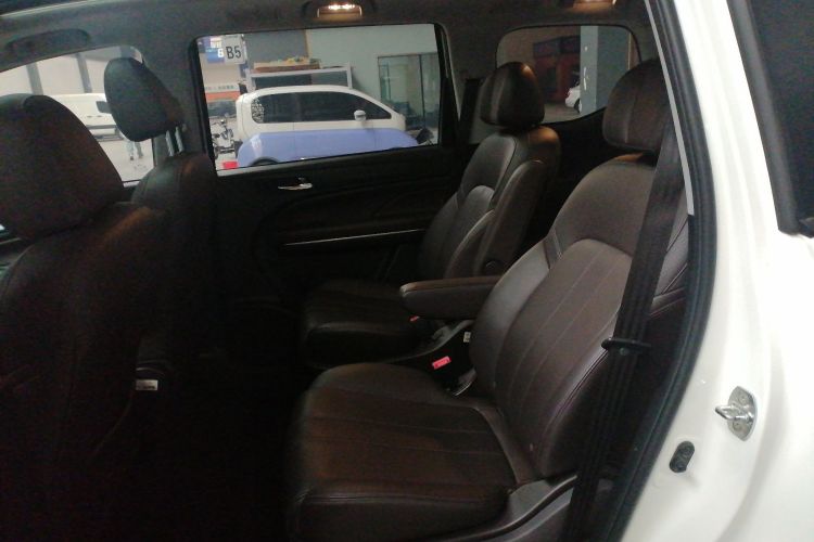 广汽传祺 传祺M6 2019款 270T DCT尊享版（七座）国VI中控内饰7004