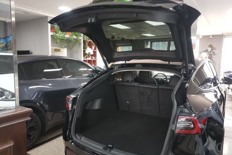 特斯拉 Model Y 2022款 改款 后轮驱动版机舱底盘23