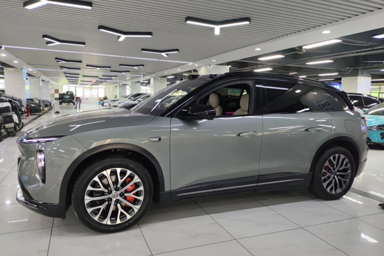 蔚来ES6 2023款 75kWh车身外观4