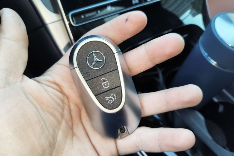 奔驰C级 2022款 改款 C 260 L 运动版中控内饰11