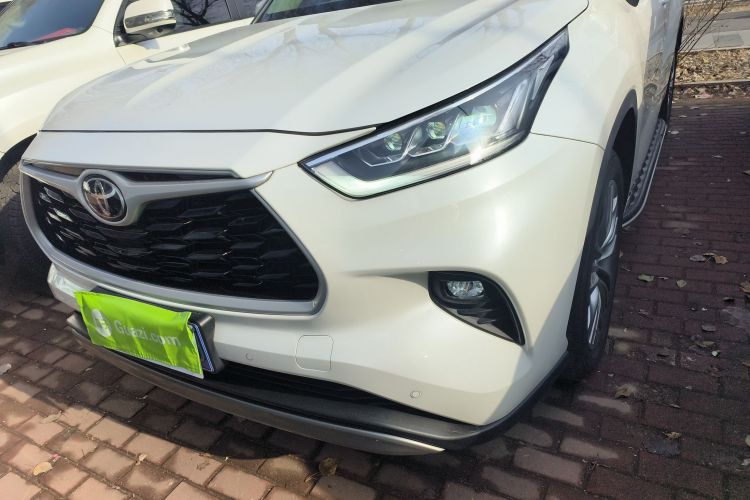 丰田 汉兰达 2022款 380T 四驱尊贵版 7座局部细节36