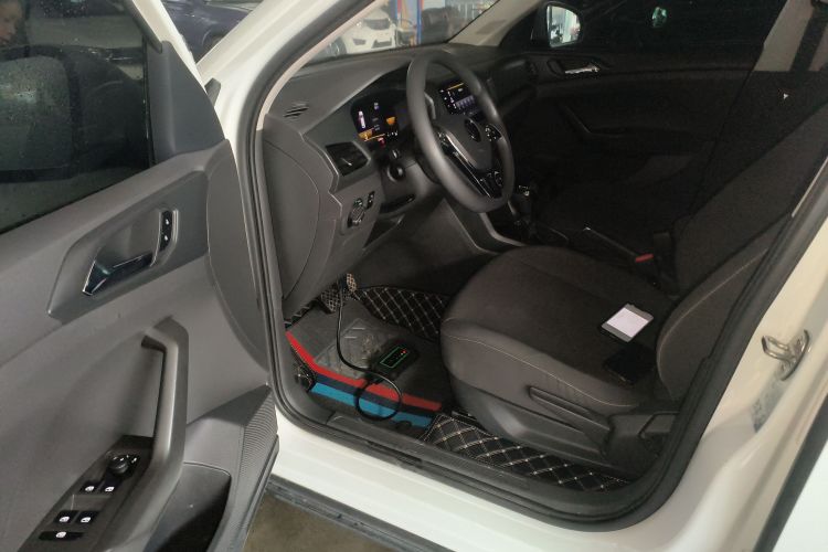 大众 途铠 2023款 1.5L 自动风尚版中控内饰7003