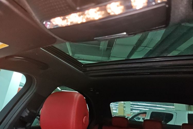 奔驰C级 2019款 C 260 运动版中控内饰22