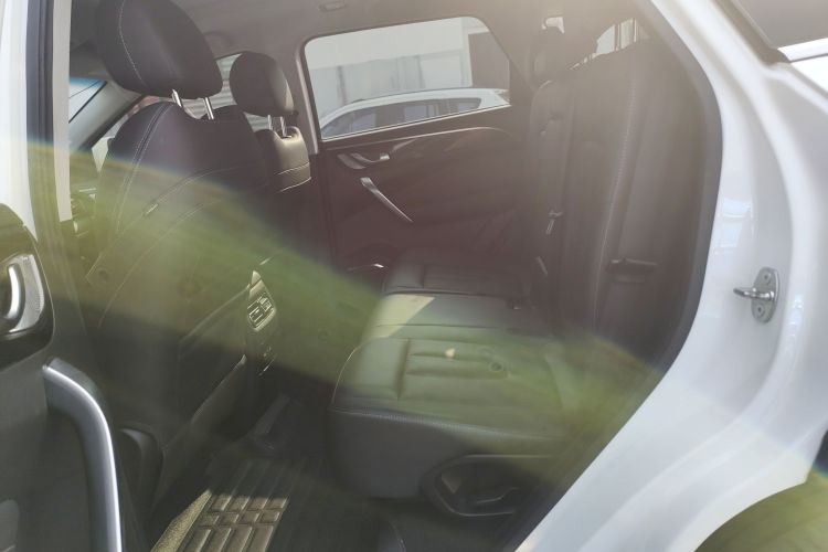 捷途X90 2020款 1.6T DCT影尊版 7座中控内饰21