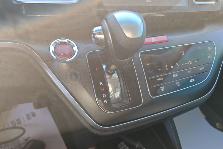 本田 艾力绅 2016款 2.4L 风尚版中控内饰18