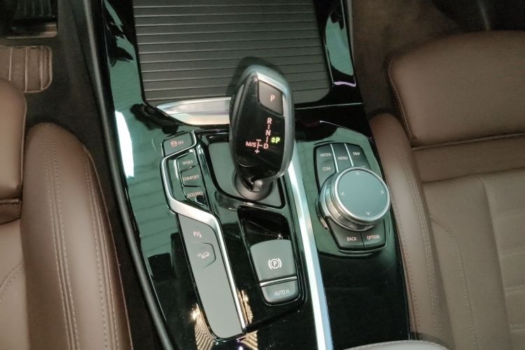 宝马X3 2021款 改款 xDrive28i M运动套装中控内饰18