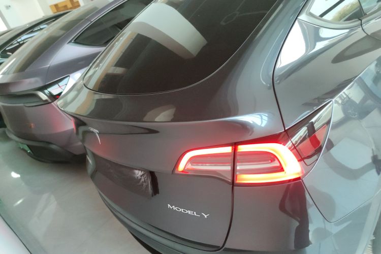 特斯拉 Model Y 2024款 长续航全轮驱动版车身外观6004