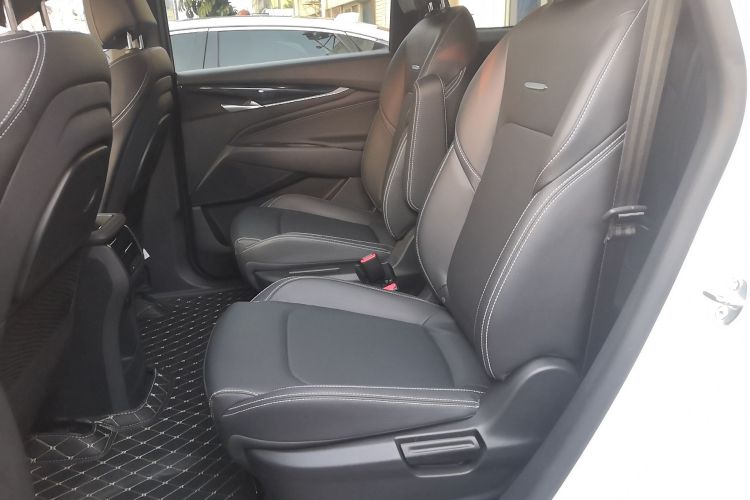 上汽大通MAXUS 大通G50 2023款 PLUS 1.5T 自动护航版中控内饰7004