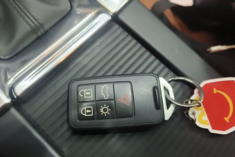 沃尔沃S60 2018款 S60L T4 智远版中控内饰7001