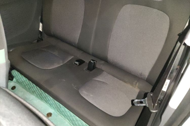 五菱汽车 宏光MINIEV 2021款 马卡龙夹心款 170km 磷酸铁锂中控内饰21