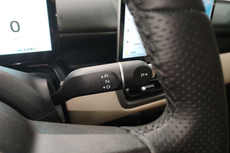 五菱汽车 五菱缤果PLUS 2024款 330km 五座版中控内饰18