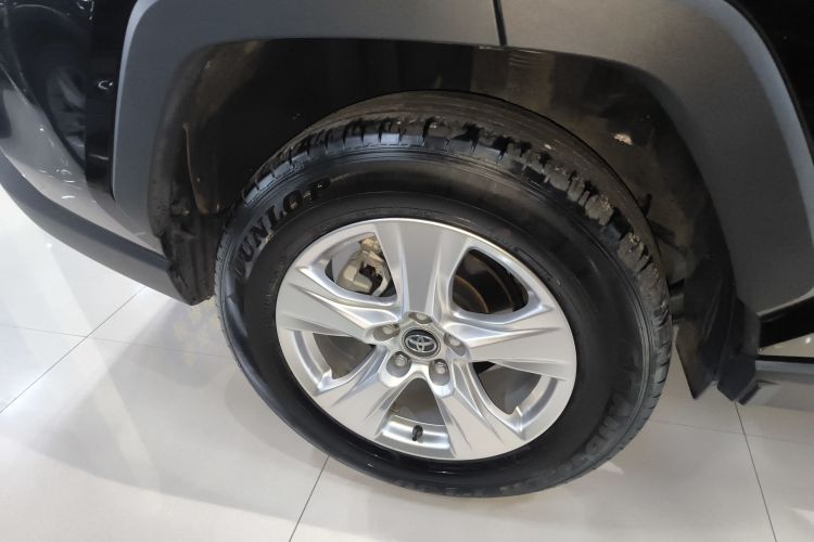 丰田 RAV4荣放 2024款 2.0L CVT两驱都市版车身外观6003