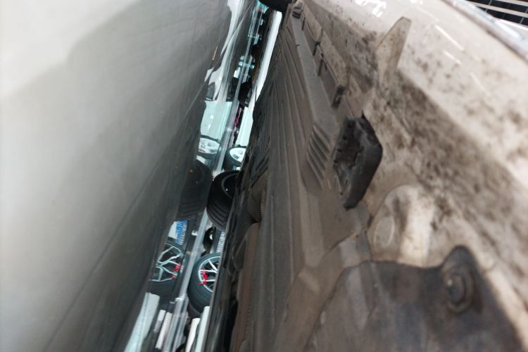 奔驰C级 2024款 改款 C 260 L 运动版局部细节9001