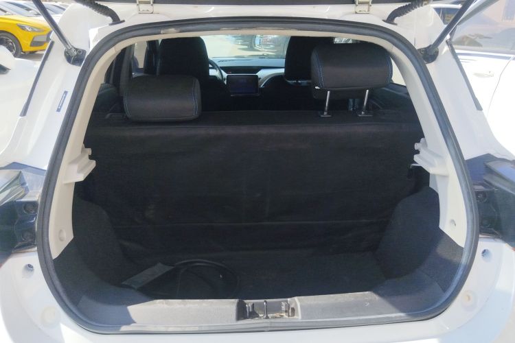 江铃集团新能源 易至EV3 2022款 小雷达悦跑型机舱底盘23