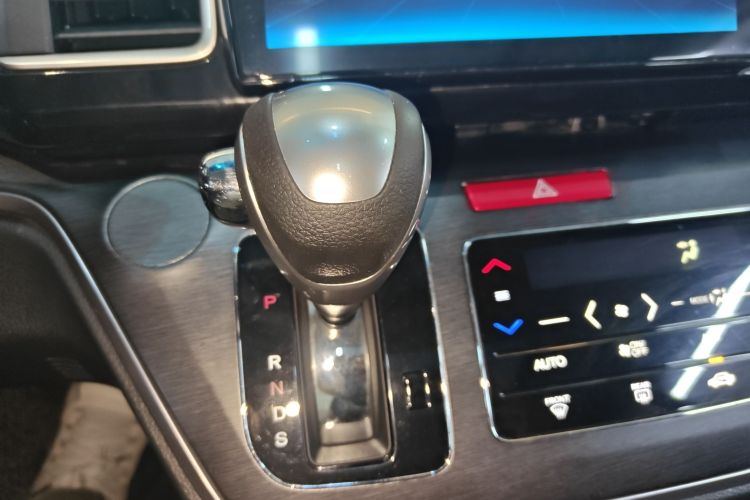 本田 艾力绅 2016款 2.4L 经典版局部细节18