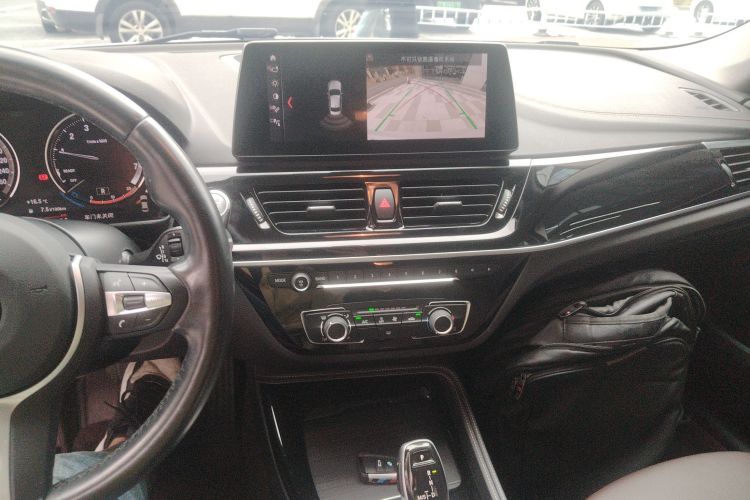 宝马1系 2022款 120i M运动曜夜版局部细节16