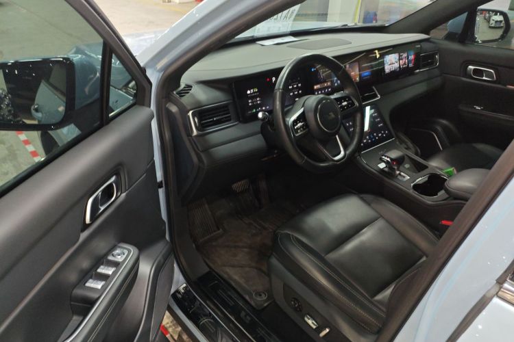 理想汽车 理想ONE 2021款 增程6座版中控内饰20