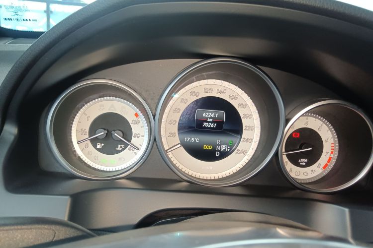 奔驰E级(进口) 2016款 E 200 轿跑车 灵动版局部细节14