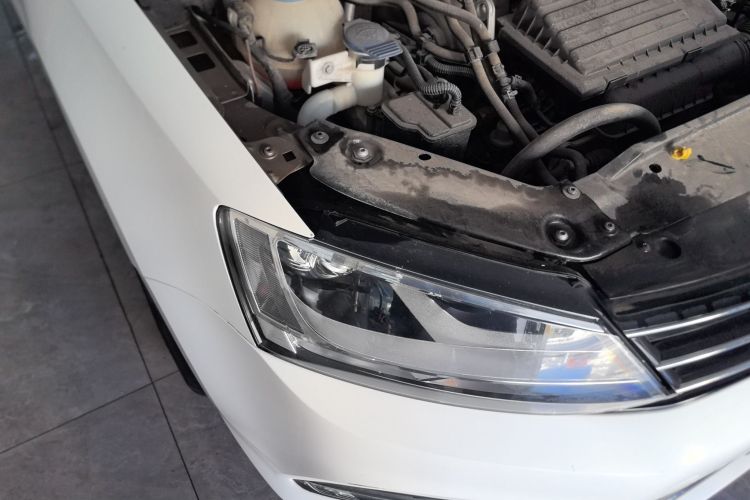 大众 速腾 2017款 230TSI 自动舒适型车身外观8