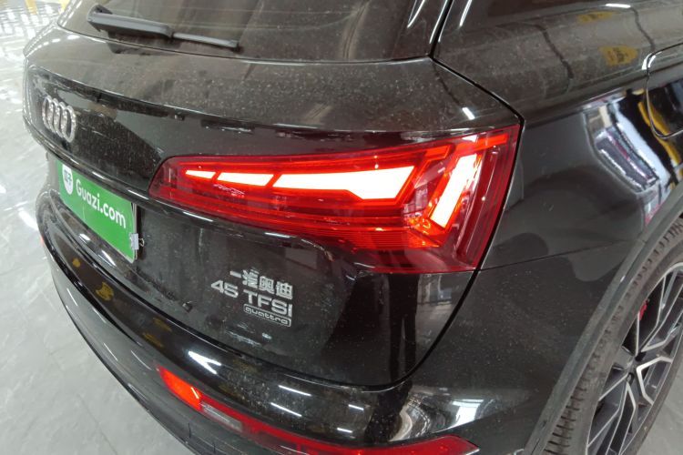 奥迪Q5L 2024款 45 TFSI 豪华动感型车身外观9