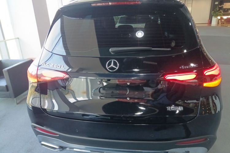 奔驰GLC 2024款  改款 GLC 260 L 4MATIC 豪华型 5座车身外观6003