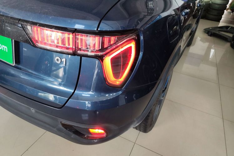 领克01 2019款 2.0T 两驱耀Pro版 国VI车身外观9