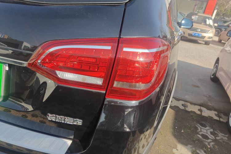 哈弗H6 2018款 红标 运动版 1.5T 自动两驱精英型车身外观9