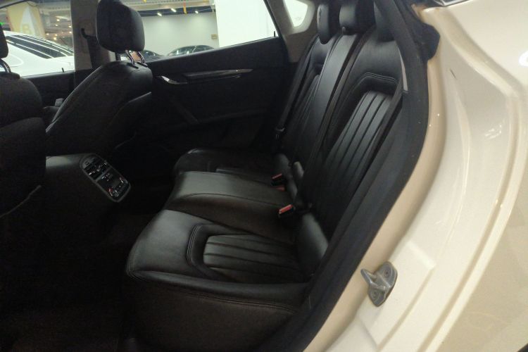 玛莎拉蒂 总裁 2013款 3.0T 标准型中控内饰21