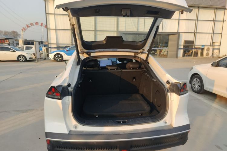 深蓝汽车 深蓝SL03 2023款 200Max增程版机舱底盘23