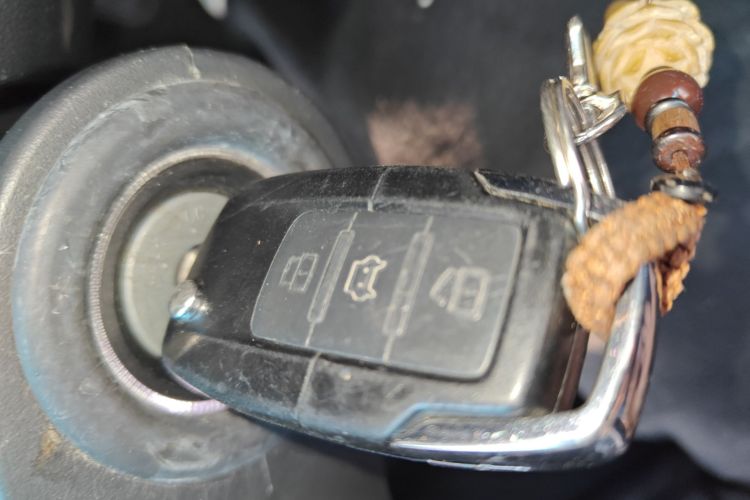 北京越野 北京BJ40 2016款 2.3T 自动四驱尊享版中控内饰11