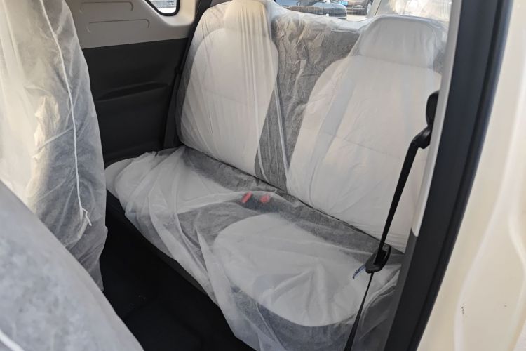 吉利银河 熊猫 2025款 210km 元气熊中控内饰21