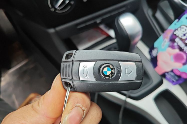 宝马X1 2013款 sDrive18i 时尚型中控内饰7001