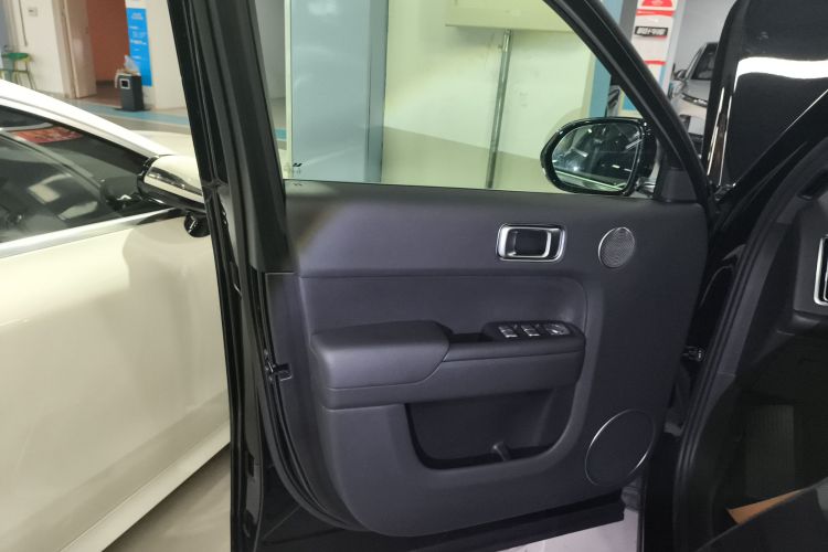 理想汽车 理想L8 2024款 Max中控内饰47