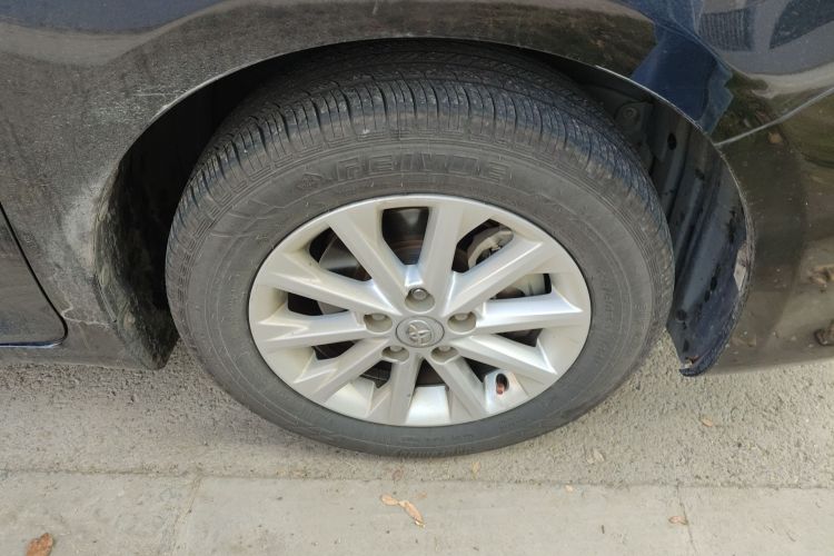 丰田 凯美瑞 2015款 2.0G 领先版车身外观10