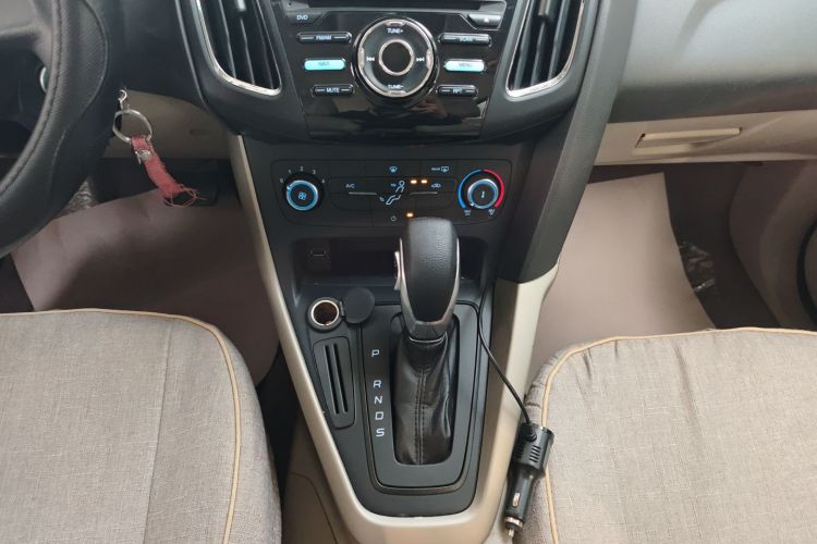 福特 福克斯 2017款 三厢 1.6L 自动舒适型智行版局部细节18