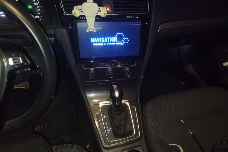 大众 高尔夫 2018款 230TSI 自动舒适型中控内饰16