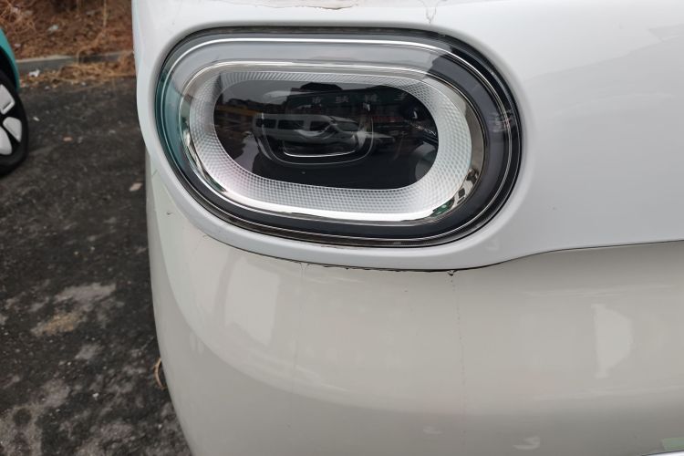 五菱汽车 宏光MINIEV 2024款 第三代 215km 青春版车身外观8