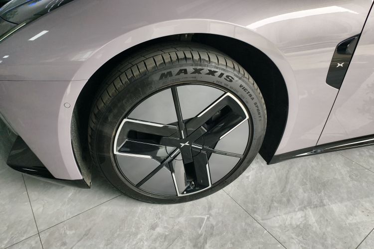 小鹏P7 2025款 702 长续航 Ultra车身外观6007