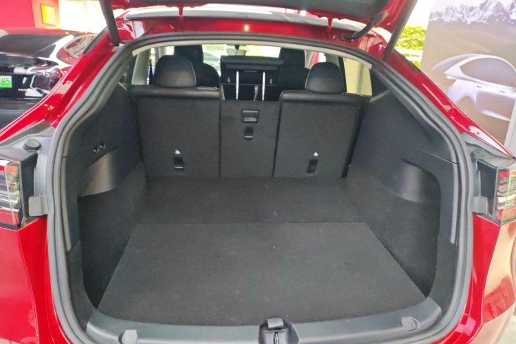 特斯拉 Model Y 2022款 后轮驱动版机舱底盘23