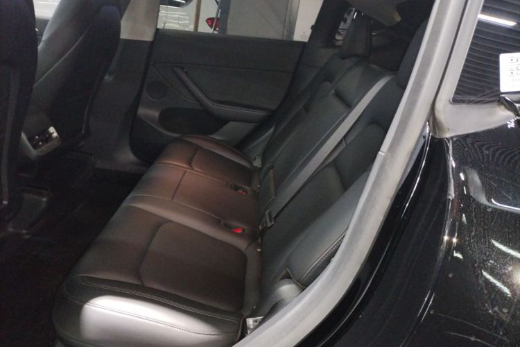 特斯拉 Model Y 2022款 改款 后轮驱动版中控内饰7004