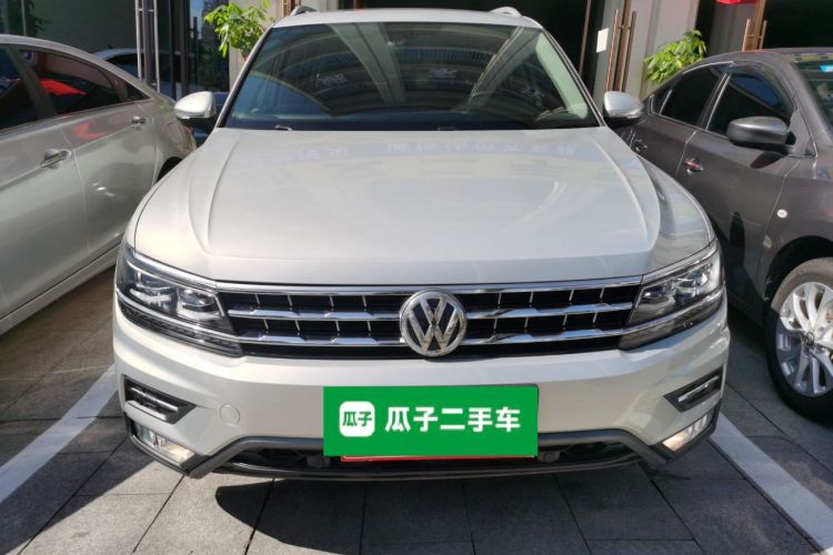 大众 途观L 2017款 330TSI 自动两驱旗舰版车身外观2