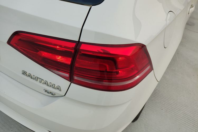 大众 桑塔纳 2017款 浩纳 1.6L 自动风尚版车身外观9