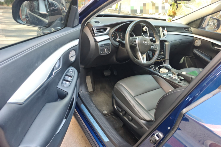 英菲尼迪QX50 2020款 2.0T 两驱时尚版中控内饰20
