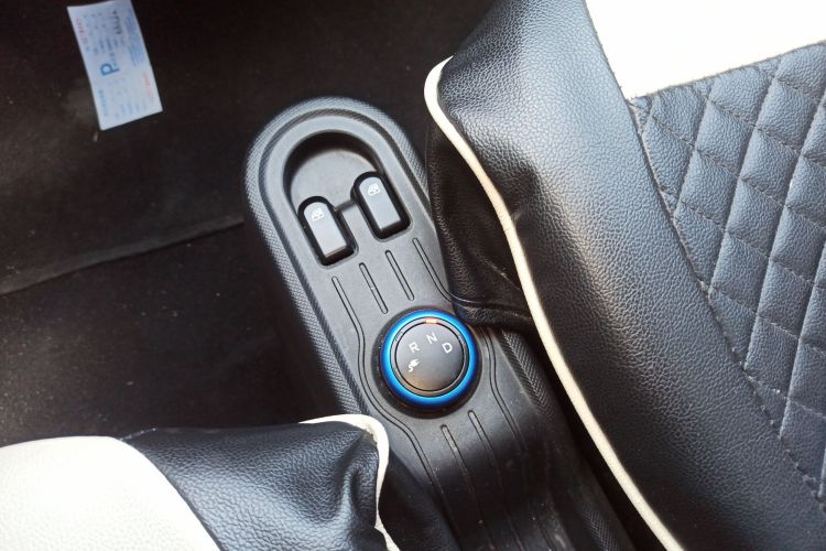 五菱汽车 宏光MINIEV 2022款 自在款 磷酸铁锂中控内饰18