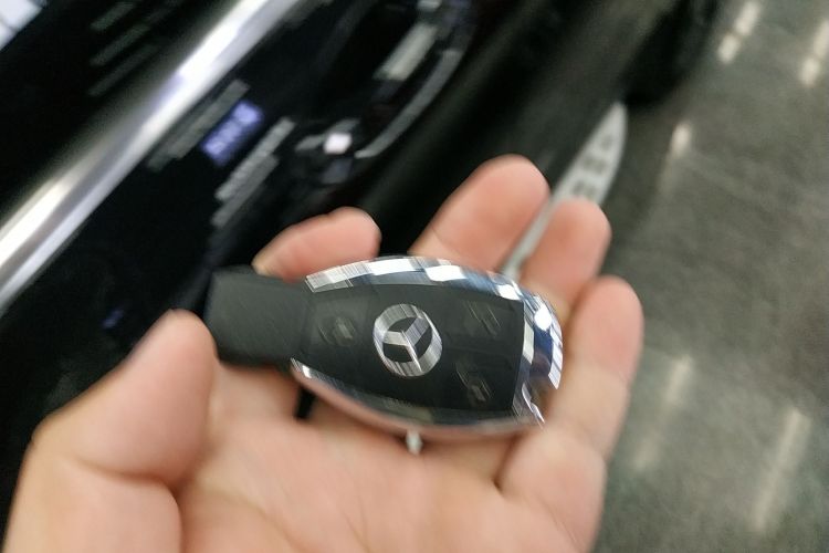 奔驰GLC 2019款 GLC 260 L 4MATIC 豪华型中控内饰11