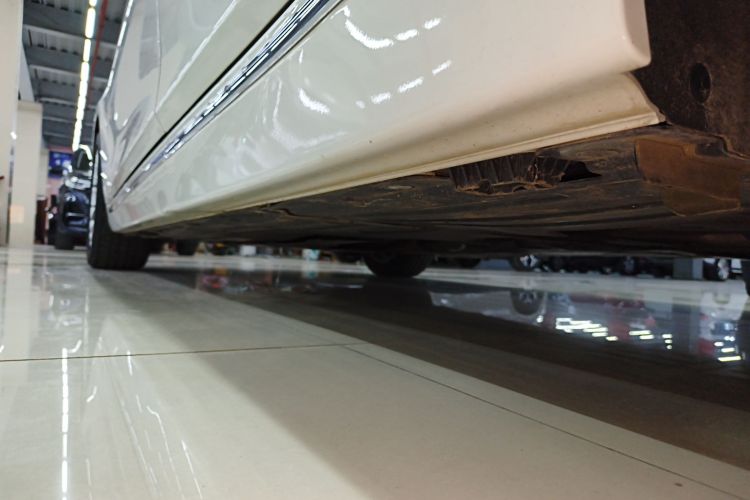 宝马3系 2015款 320Li 超悦版豪华设计套装局部细节9002